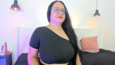 Jazmin online show from 3, 5, 2026