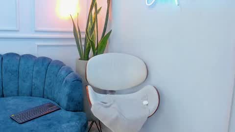 Snapshot of jazmine_21 chatting on 11, 2, 2025 Jasmine  online show from 11, 2, 2025
