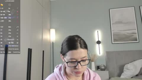 Snapshot of jazminenakano chatting on 22, 12, 2025 Mira the personal mirage D online show from 22, 12, 2025