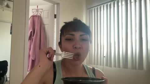 Snapshot of jazzy_lux chatting on 18, 5, 2026 jazzy_lux online show from 18, 5, 2026