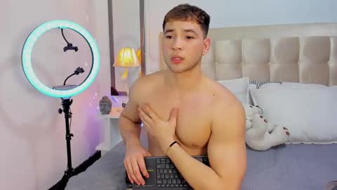 Snapshot of jdaniel_shellby chatting on 31, 1, 2025 jhon online show from 31, 1, 2025