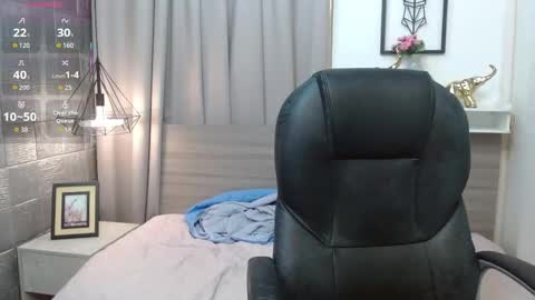 Snapshot of jdwhite18 chatting on 27, 5, 2026 jdwhite18 online show from 27, 5, 2026