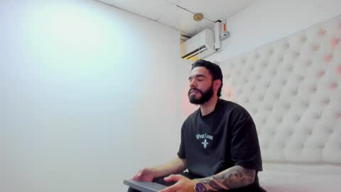 JEAN online show from 30, 4, 2026