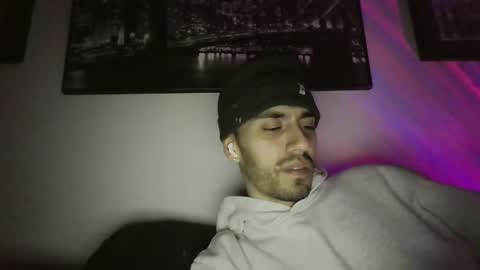 Snapshot of jeanpierbello7 chatting on 2, 2, 2025 jean pier bello Silva online show from 2, 2, 2025