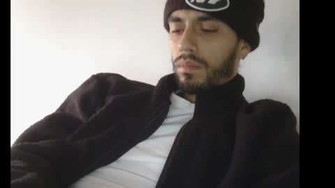 Snapshot of jeanpierbello7 chatting on 23, 11, 2025 jean pier bello Silva online show from 23, 11, 2025