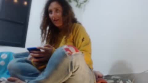 Snapshot of jeans_and_emma chatting on 29, 9, 2025 jeans_and_emma online show from 29, 9, 2025