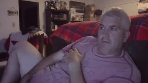 Snapshot of jecko71 chatting on 7, 6, 2026 dadbody71 online show from 7, 6, 2026