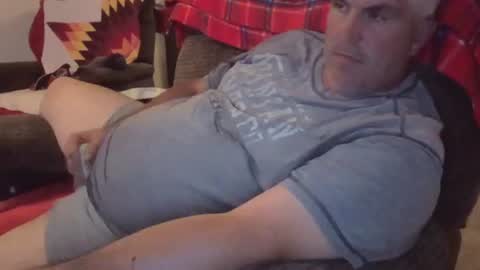 Snapshot of jecko71 chatting on 14, 6, 2026 dadbody71 online show from 14, 6, 2026