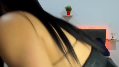  ashley   online show from 17, 1, 2025