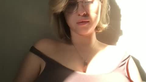 Snapshot of jelly_gum chatting on 17, 11, 2025 Inna online show from 17, 11, 2025