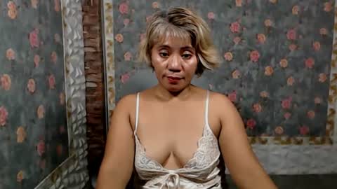 Snapshot of jemm36 chatting on 14, 12, 2024 Jem online show from 14, 12, 2024