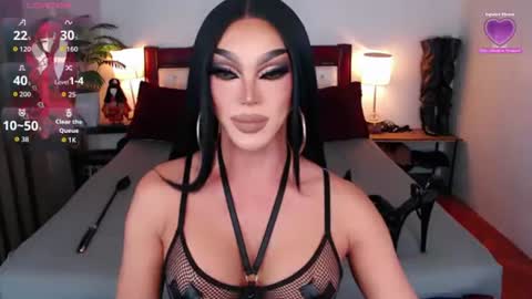 Queen Jenifer online show from 25, 6, 2026
