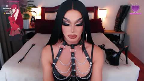 Queen Jenifer online show from 13, 7, 2026