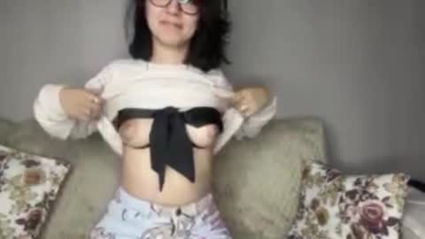 Jenifer online show from 2, 10, 2025