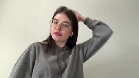 Snapshot of jeninebourgoyne chatting on 30, 3, 2026 Mary online show from 30, 3, 2026