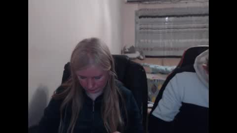 JenisAndPeter online show from 4, 5, 2026