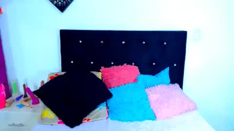 jenn online show from 4, 12, 2025