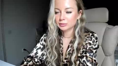 Jennifer online show from 29, 4, 2026