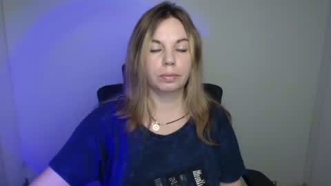 Snapshot of jennifer_moree chatting on 18, 9, 2025 Jennifer online show from 18, 9, 2025