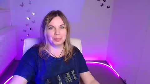 Snapshot of jennifer_moree chatting on 8, 10, 2025 Jennifer online show from 8, 10, 2025