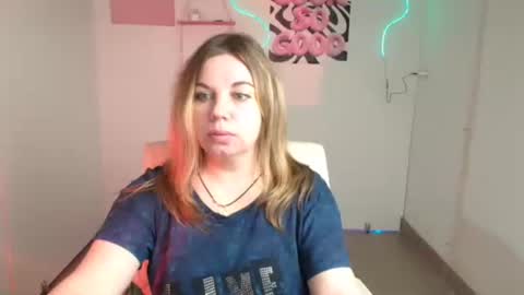 Snapshot of jennifer_moree chatting on 15, 10, 2025 Jennifer online show from 15, 10, 2025