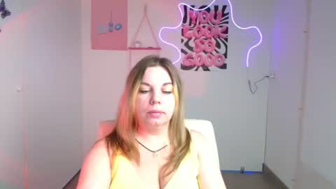 Snapshot of jennifer_moree chatting on 22, 10, 2025 Jennifer online show from 22, 10, 2025