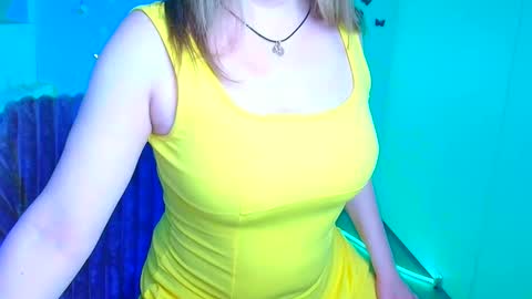 Snapshot of jennifer_moree chatting on 7, 3, 2026 Jennifer online show from 7, 3, 2026