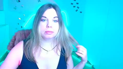 Snapshot of jennifer_moree chatting on 9, 3, 2026 Jennifer online show from 9, 3, 2026