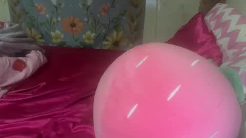 Snapshot of jennifer_robbie chatting on 25, 1, 2025 jennifer_robbie online show from 25, 1, 2025