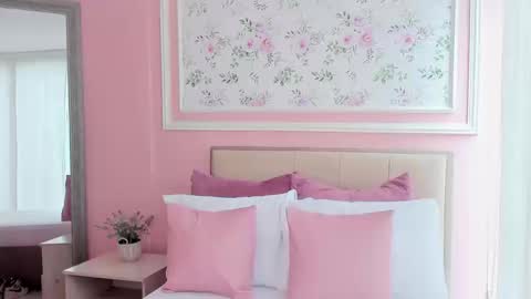 Jenifer online show from 17, 9, 2025