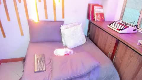 Jennifer vega  online show from 24, 9, 2025