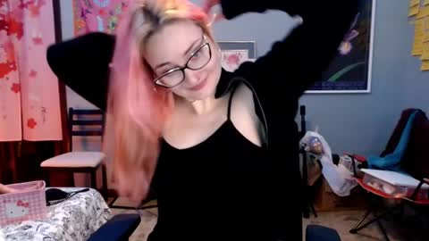 Jennifer Gwen online show from 19, 2, 2025