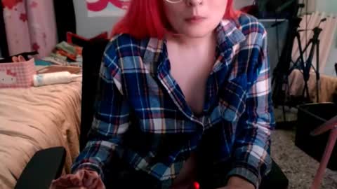 Jennifer Gwen online show from 28, 10, 2025