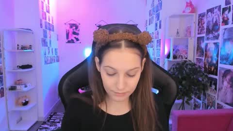 jenniferkiim online show from 8, 3, 2026