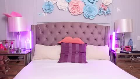 JenniferLovveX online show from 10, 7, 2026
