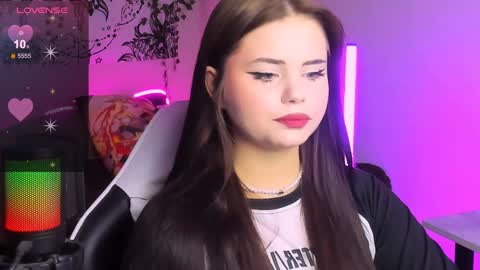 Jenni online show from 6, 12, 2024