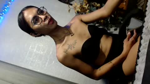 PRETTY JENNY online show from 5, 8, 2026