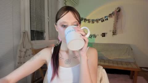 Jennifer Jenny Darling   online show from 22, 1, 2025