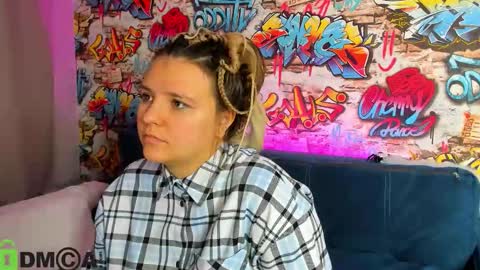 Snapshot of jenny_jimmy chatting on 3, 11, 2025 Jenny online show from 3, 11, 2025