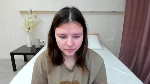 Snapshot of jenny_jimmy chatting on 15, 12, 2025 Jenny online show from 15, 12, 2025