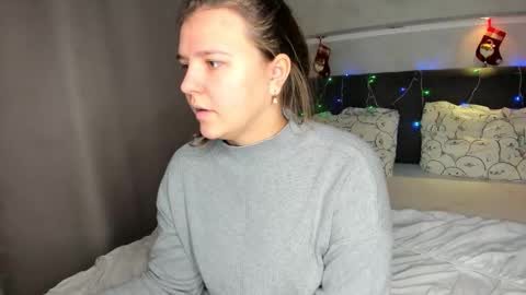 Snapshot of jenny_jimmy chatting on 17, 12, 2025 Jenny online show from 17, 12, 2025