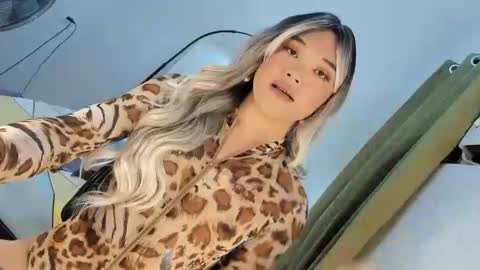 Snapshot of jenny_monroe chatting on 22, 9, 2025 J E N N Y online show from 22, 9, 2025