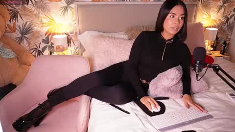 Jenny Roberts online show from 11, 10, 2025