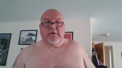 Snapshot of jerseyhammer01 chatting on 28, 9, 2025 Harry online show from 28, 9, 2025