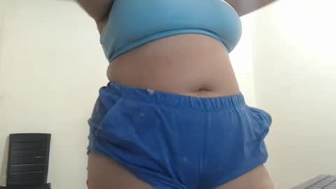 Snapshot of jess_beauty chatting on 22, 10, 2025 jess beauty online show from 22, 10, 2025