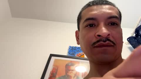 Hungjessy online show from 4, 1, 2025