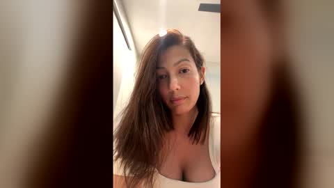 Jessica Gomez online show from 10, 5, 2026