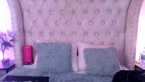Jessica  online show from 12, 7, 2026