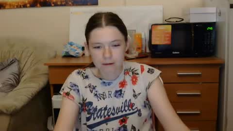 jessicaholland1 online show from 6, 7, 2026