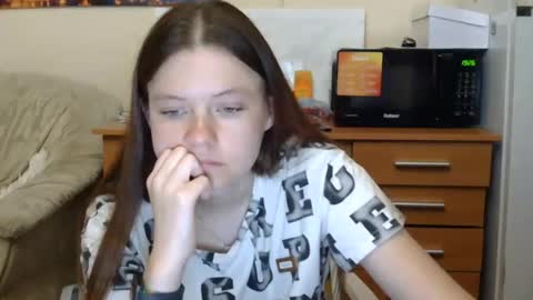 jessicaholland1 online show from 27, 7, 2026